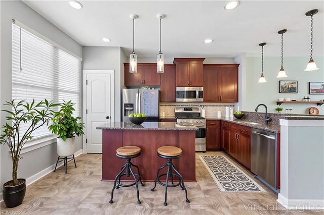 111 Laydon WAY, Yorktown, VA 23692