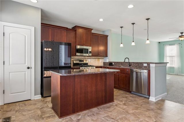 111 Laydon WAY, Yorktown, VA 23692