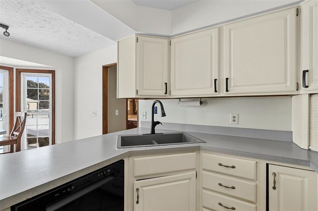 9445 Treetop Drive, Galesburg, MI 49053