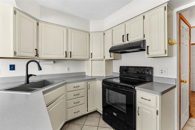 9445 Treetop Drive, Galesburg, MI 49053