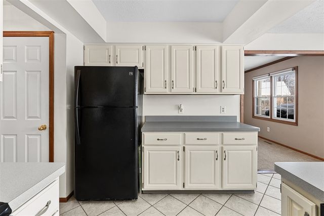 9445 Treetop Drive, Galesburg, MI 49053