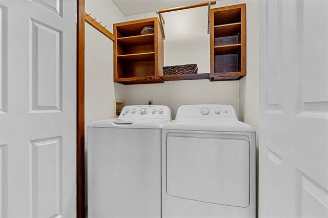 9445 Treetop Drive, Galesburg, MI 49053