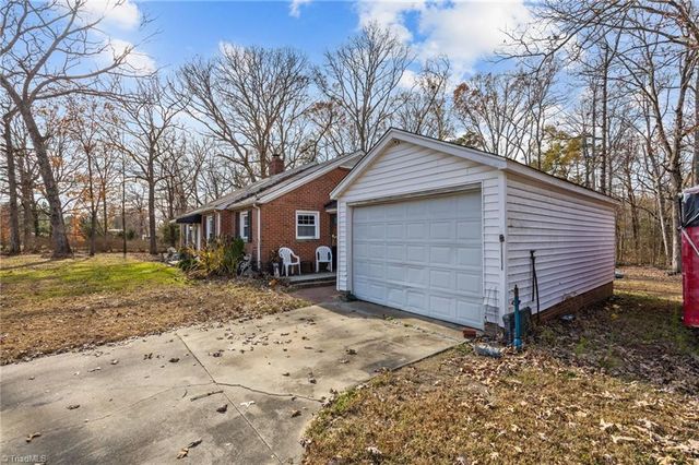 1646 Sandy Cross Road, Burlington, NC 27217