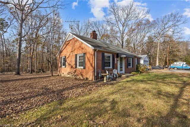 1646 Sandy Cross Road, Burlington, NC 27217