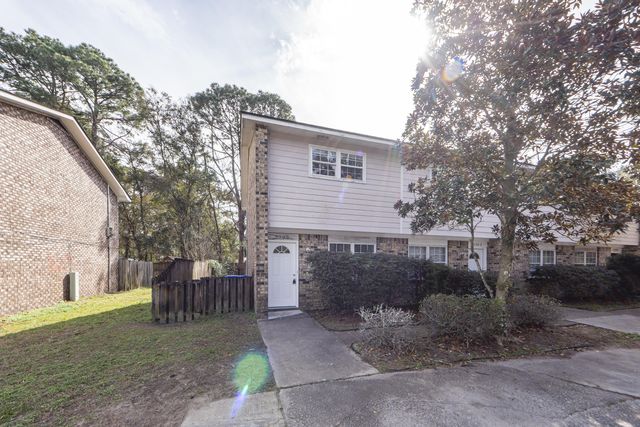 1305 Mathis Ferry Road, Mount Pleasant, SC 29464