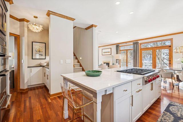 816 Westwood Drive S, Golden Valley, MN 55416