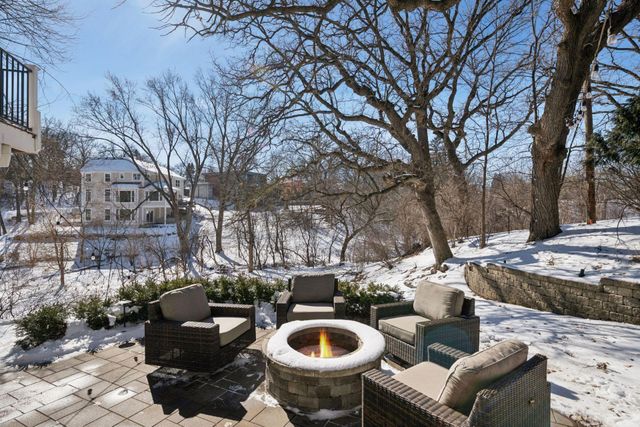 816 Westwood Drive S, Golden Valley, MN 55416