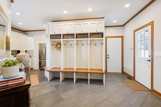 816 Westwood Drive S, Golden Valley, MN 55416