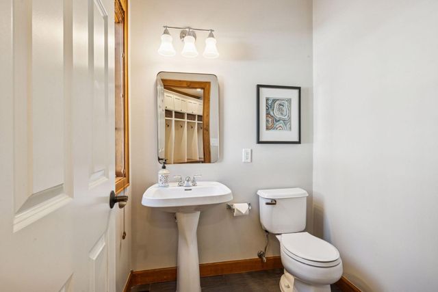 816 Westwood Drive S, Golden Valley, MN 55416