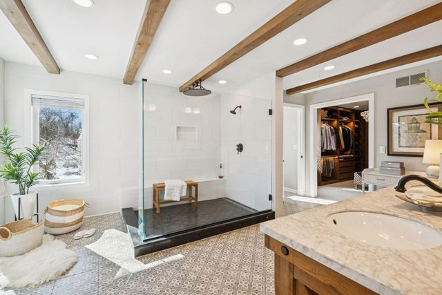 816 Westwood Drive S, Golden Valley, MN 55416