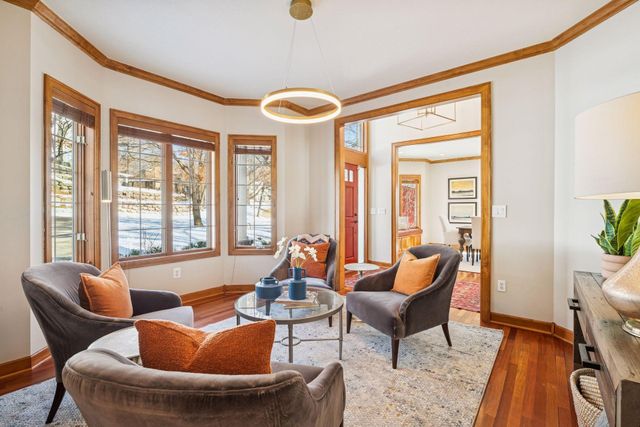 816 Westwood Drive S, Golden Valley, MN 55416