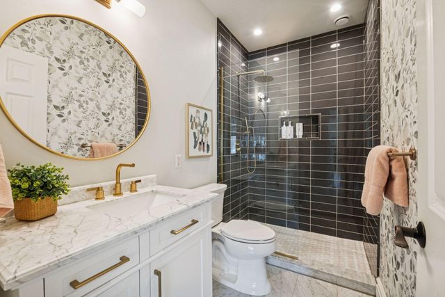 816 Westwood Drive S, Golden Valley, MN 55416