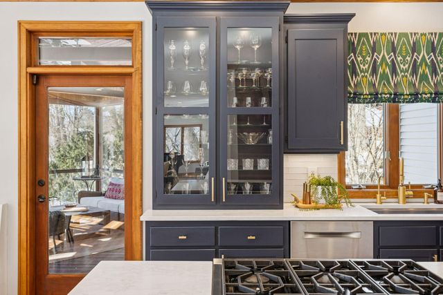 816 Westwood Drive S, Golden Valley, MN 55416