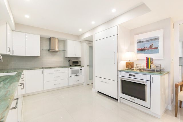 2600 S Ocean Boulevard 302w, Palm Beach, FL 33480