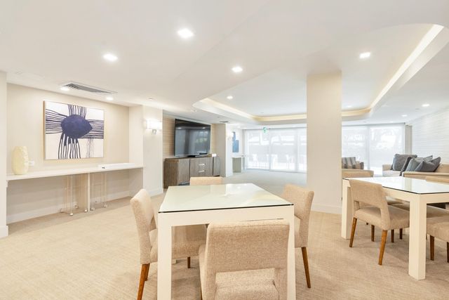 2600 S Ocean Boulevard 302w, Palm Beach, FL 33480