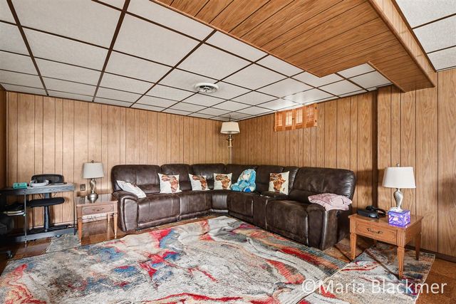 640 Division Street, Ionia, MI 48846