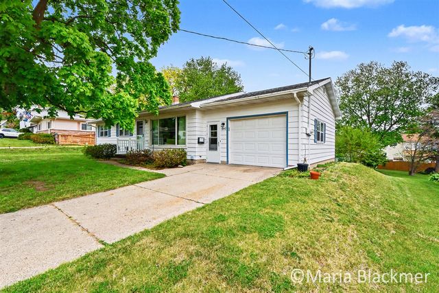 640 Division Street, Ionia, MI 48846