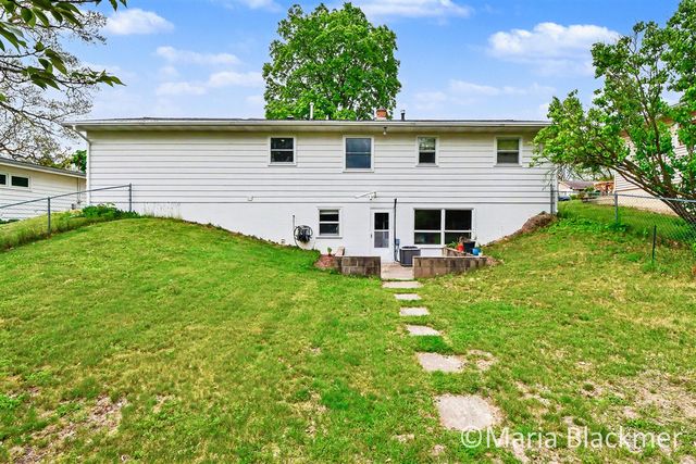 640 Division Street, Ionia, MI 48846
