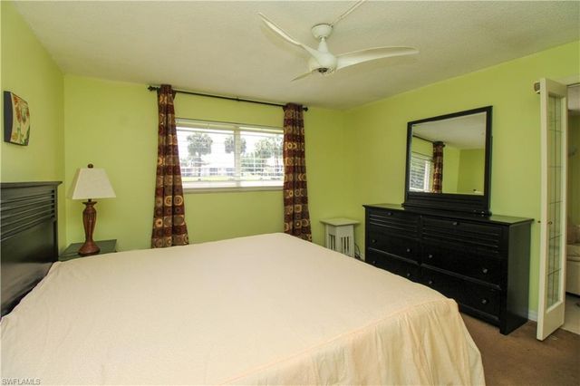 175 Turtle Lake CT 111, Naples, FL 34105