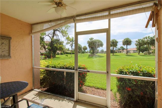 175 Turtle Lake CT 111, Naples, FL 34105