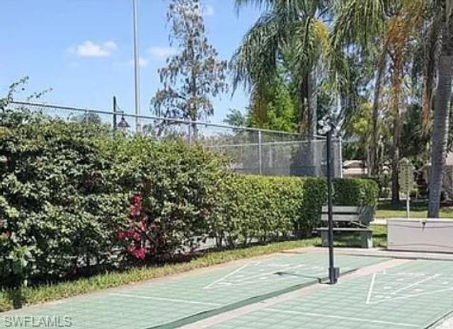 175 Turtle Lake CT 111, Naples, FL 34105