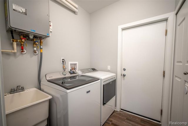 11913 Tuttle Hill Road, Willis, MI 48191