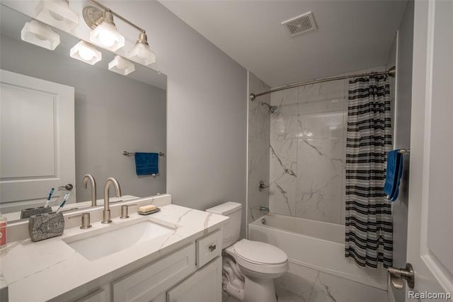 11913 Tuttle Hill Road, Willis, MI 48191