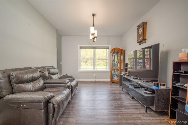 11913 Tuttle Hill Road, Willis, MI 48191