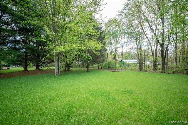 11913 Tuttle Hill Road, Willis, MI 48191