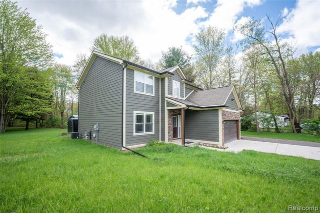 11913 Tuttle Hill Road, Willis, MI 48191