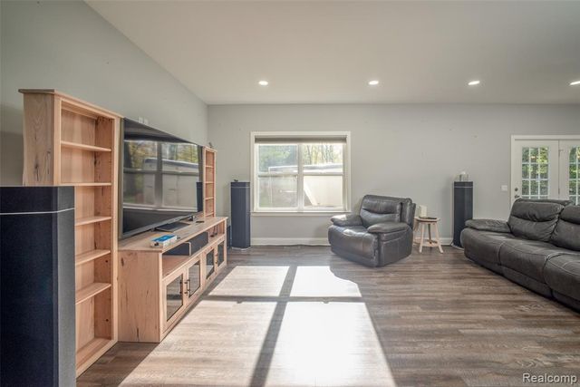 11913 Tuttle Hill Road, Willis, MI 48191