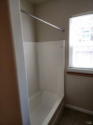 464 Beltrami Dr, Ukiah, CA 95482