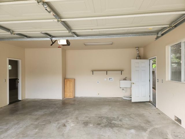 464 Beltrami Dr, Ukiah, CA 95482