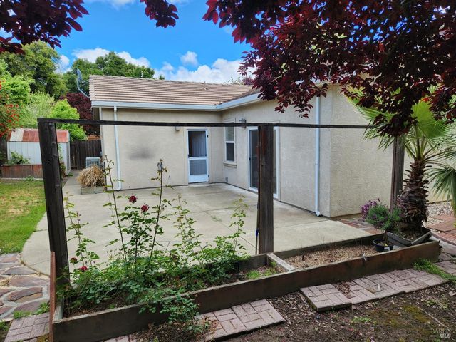 464 Beltrami Dr, Ukiah, CA 95482