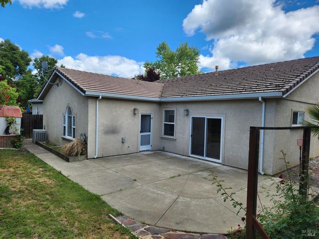 464 Beltrami Dr, Ukiah, CA 95482