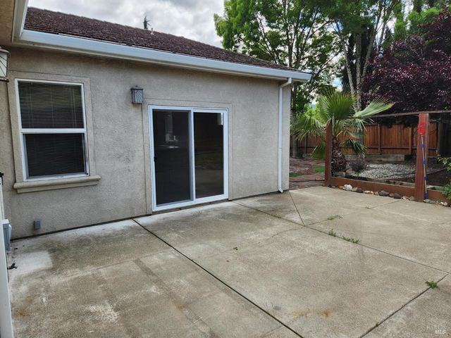 464 Beltrami Dr, Ukiah, CA 95482