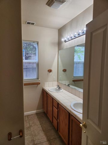 464 Beltrami Dr, Ukiah, CA 95482