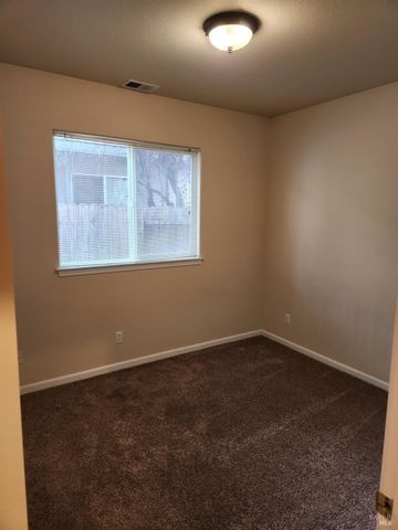 464 Beltrami Dr, Ukiah, CA 95482