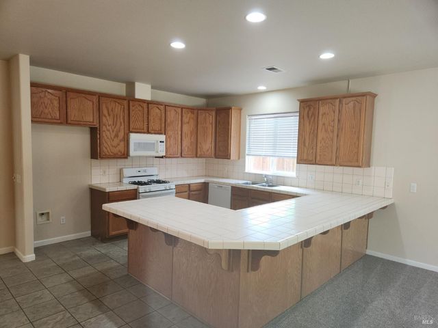 464 Beltrami Dr, Ukiah, CA 95482