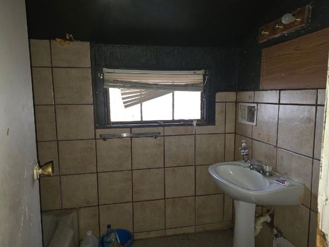 3715 Lavon St, Wichita, KS 67208