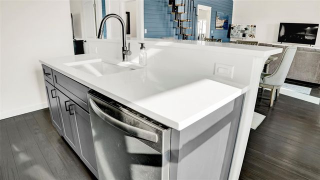 1029 Sunset Circle E, Crystal Beach, TX 77650