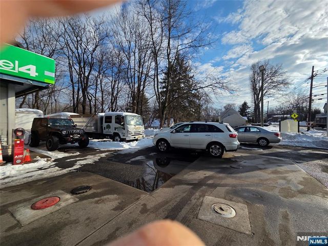 457 Teaneck Road, Teaneck, NJ 07666