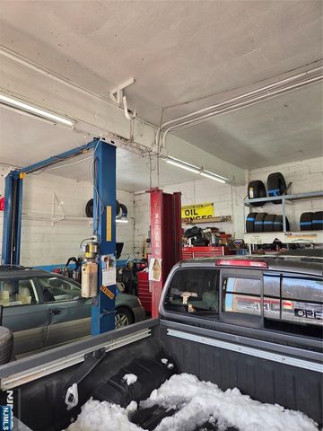 457 Teaneck Road, Teaneck, NJ 07666