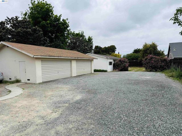 3425 Decoto Rd, Fremont, CA 94555