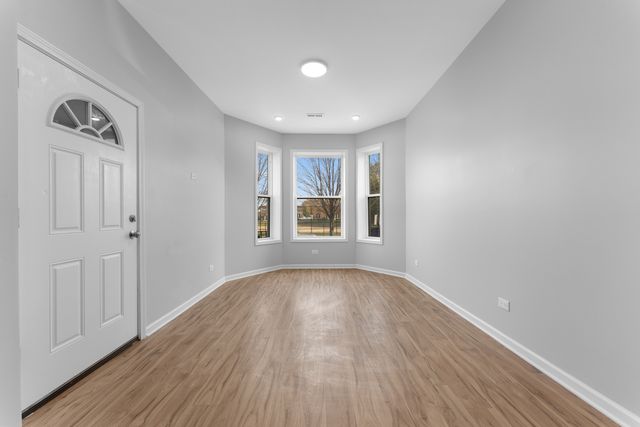 736 N Sawyer Avenue, Chicago, IL 60624