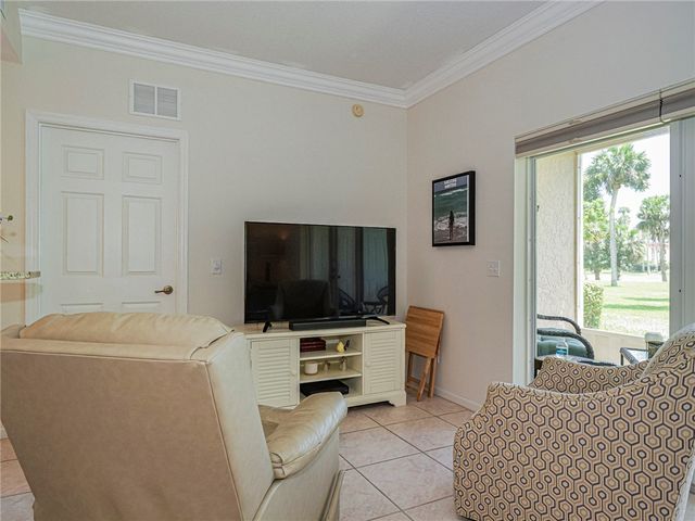 235 Grand Royale Circle 104, Vero Beach, FL 32962