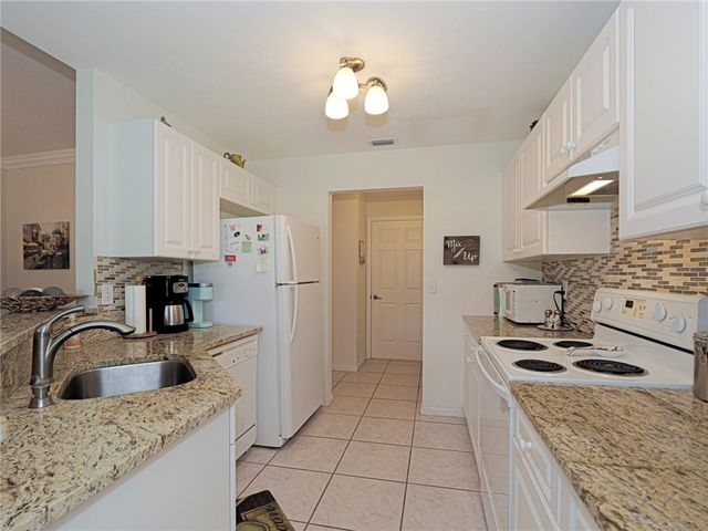 235 Grand Royale Circle 104, Vero Beach, FL 32962