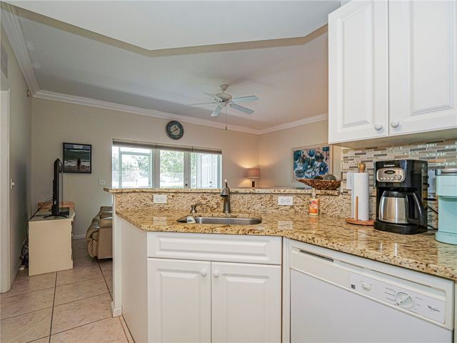 235 Grand Royale Circle 104, Vero Beach, FL 32962
