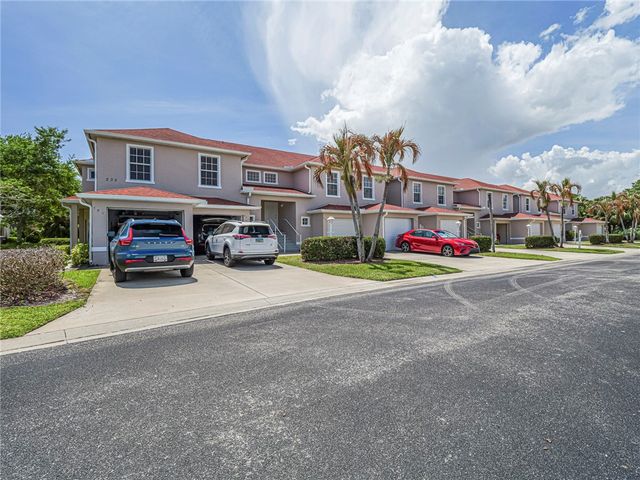 235 Grand Royale Circle 104, Vero Beach, FL 32962