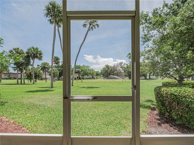 235 Grand Royale Circle 104, Vero Beach, FL 32962